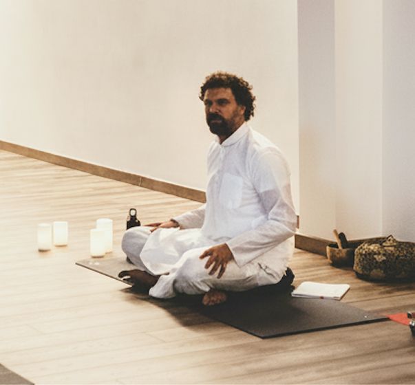 Guido in meditazione nello studio
